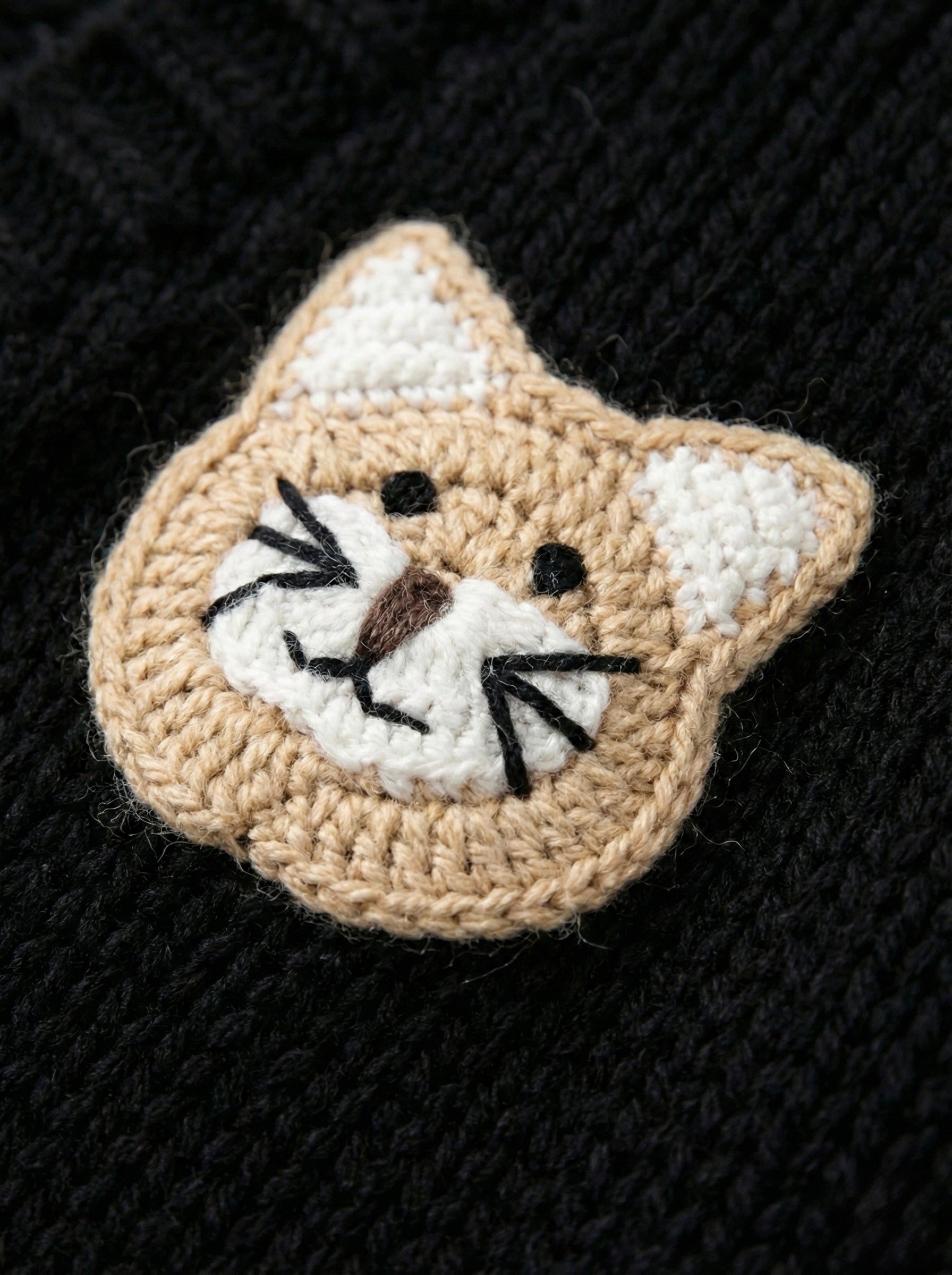 Cat  – Chunky Wool Hand-Knitted Cardigan — handmade chunky wool hand-knit cardigan by Ana Chic, detail 2