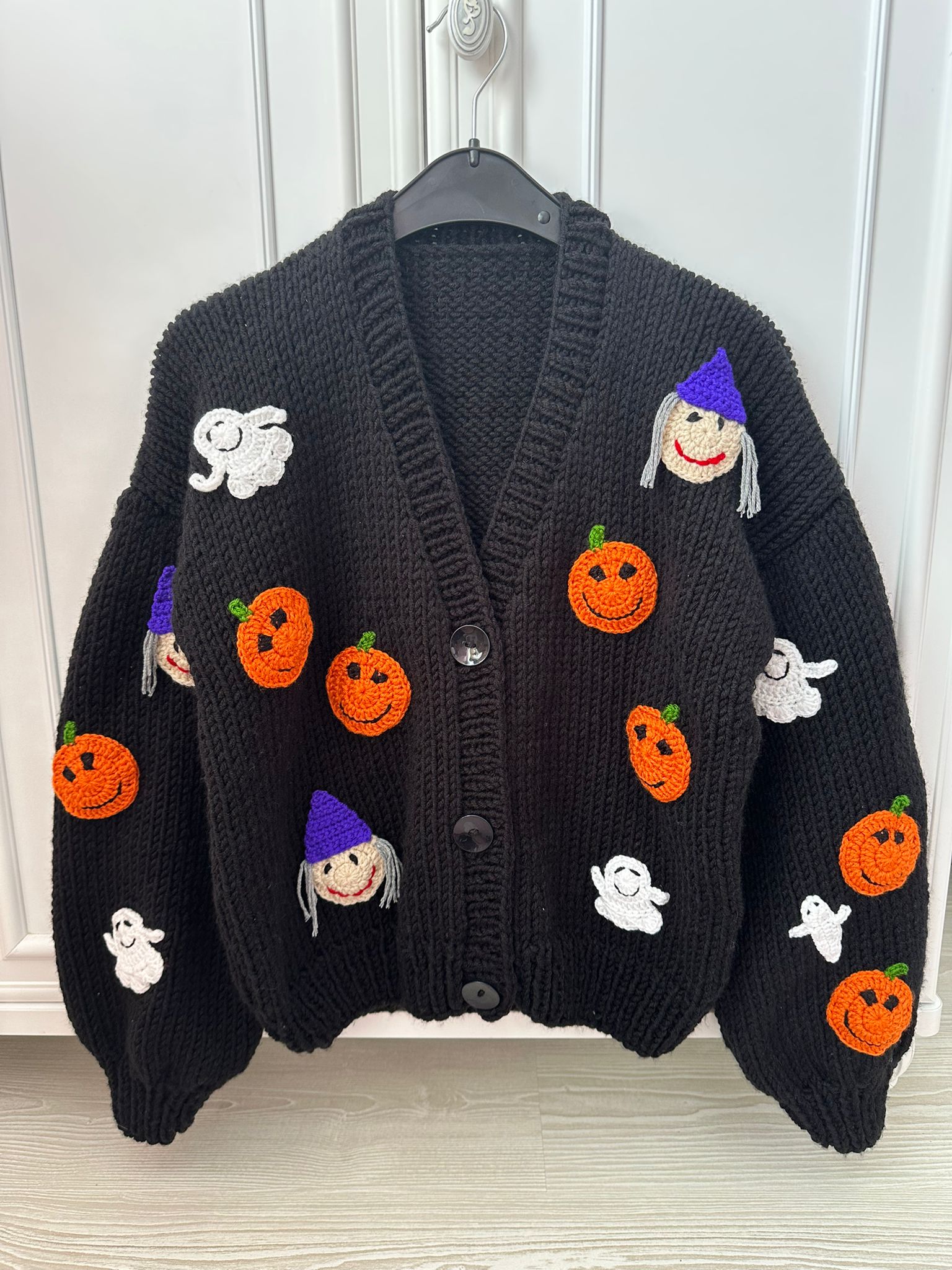 Handmade Cardigan by Ana Chic - Halloween