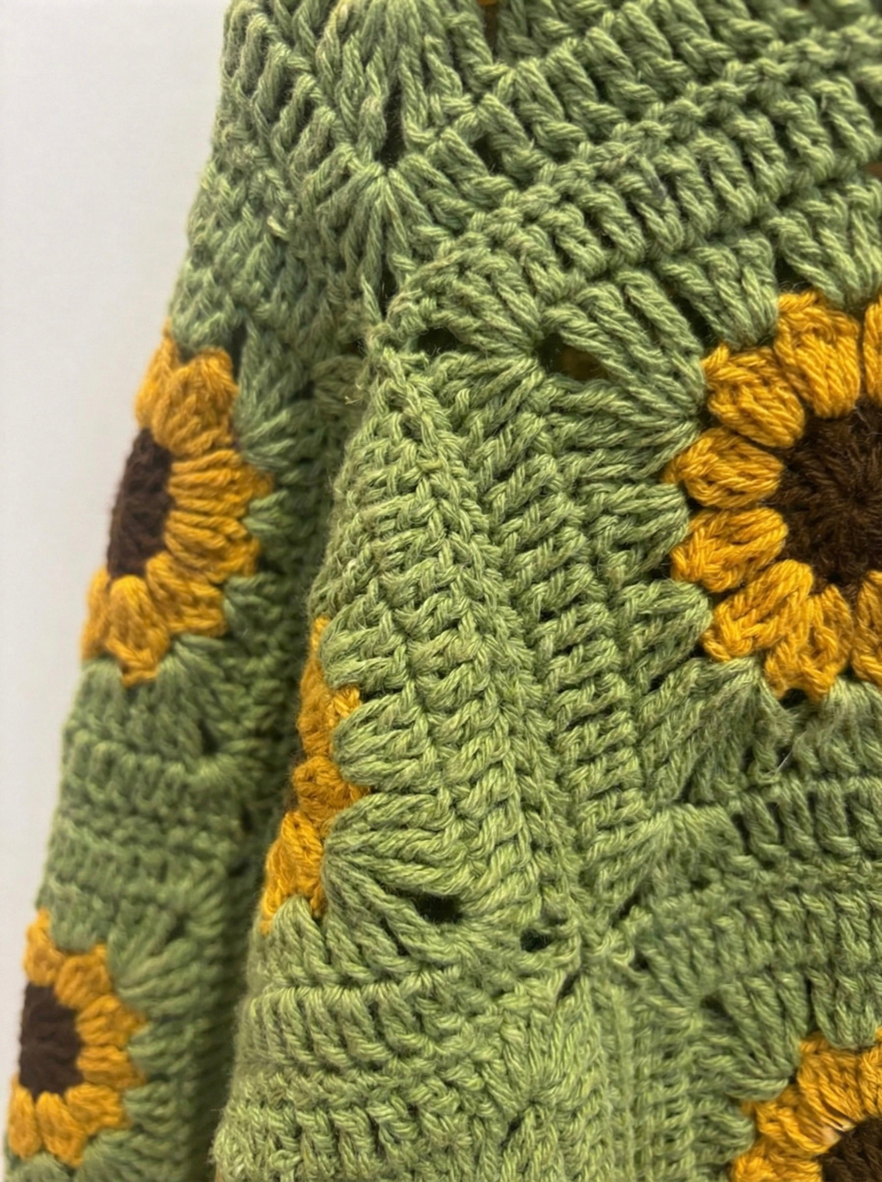 Daisy – Cotton Crochet Cardigan — handmade organic cotton crochet cardigan by Ana Chic, detail 2