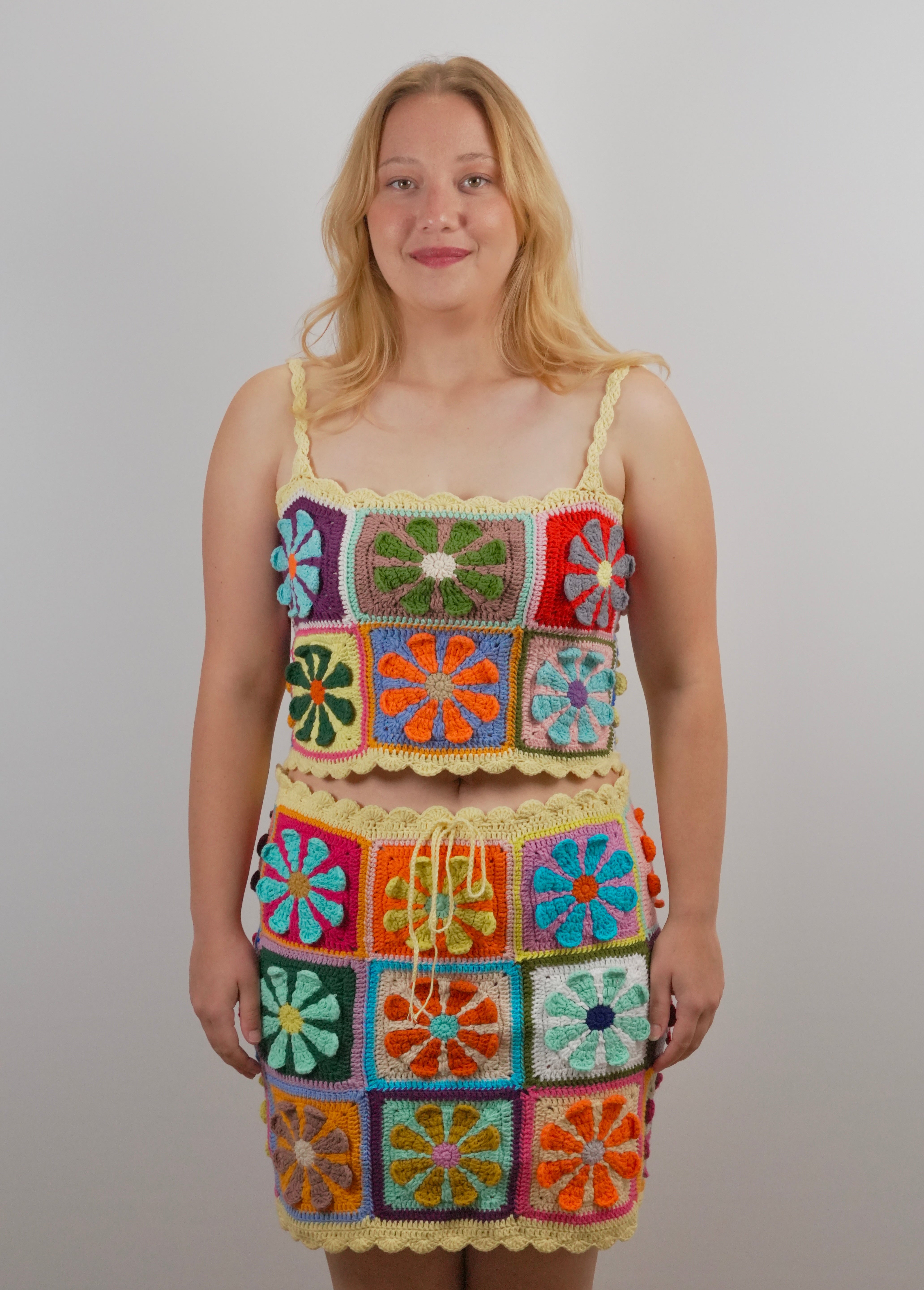 Bloom crop top - handmade organic cotton crochet by Ana Chic