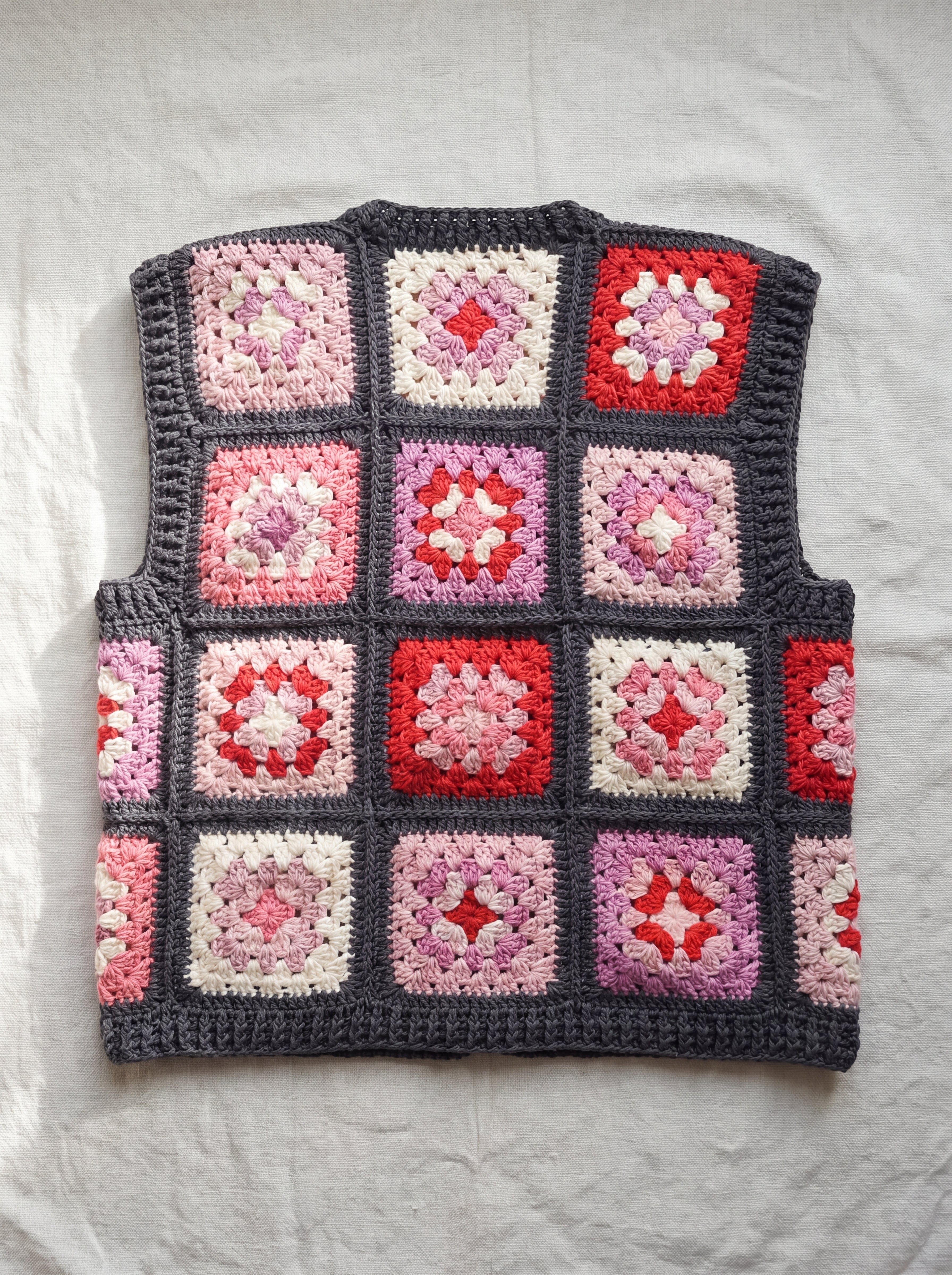 Handmade organic cotton vest by Ana Chic